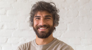 Ex de Deborah Secco, Hugo Moura curte férias em Marrocos com nova namorada