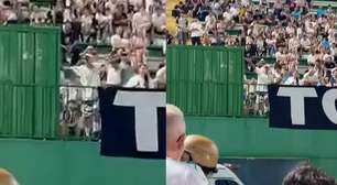 Torcedor do Santos imita avião em provocação à Chapecoense após derrota