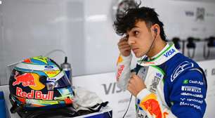 F1: Lindblad celebra estreia com carro da Racing Bulls e inicia adaptação em 2026