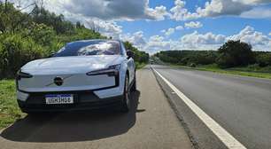 Volvo EX30 elétrico ganha versão de dois motores e acelera como Porsche