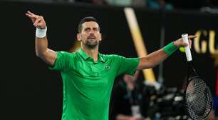 Djokovic elimina Sinner e vai à final do Australian Open