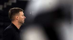 Anselmi atinge marca importante em menos de um mês no Botafogo