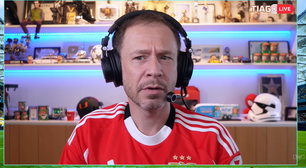 Tiago Leifert ironiza Globo por reprise de pênalti de Arrascaeta