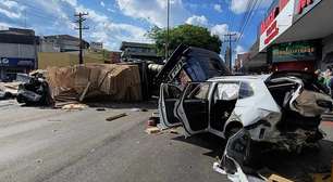 Carreta desgovernada atinge vários veículos e deixa feridos em Chapecó (SC)
