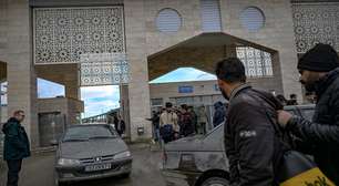 Explosão atinge porto no Irã; Forças Armadas estão "em alerta máximo"