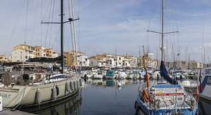 Vilanaturista: férias caras, fama global e controvérsias em Cap d'Agde