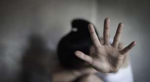 Mulher no RS é resgatada após usar sinal de socorro silencioso e suspeito é detido