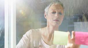 Como mulheres pelo mundo lidam com a menopausa, da 'segunda primavera' no Japão ao hábito de mascarar sintomas na Inglaterra