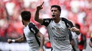 Corinthians supera Flamengo e levanta taça da Supercopa Rei