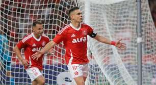 Técnico do Inter indica nova formação e vê reforço ao lado de Borré: "Podem jogar juntos"