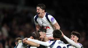 Tottenham, com gol inacreditável, empata com o Manchester City