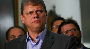 Tarcísio fez repasses de quase R$ 3 bilhões a prefeituras por apoio à venda da Sabesp