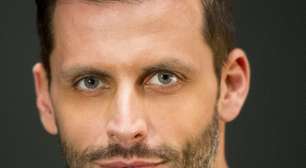 Fora do 'BBB 26', Henri Castelli revela valor de indenização após vitória na Justiça contra agressores; ator teve mandíbula fraturada há 5 anos em episódio traumático