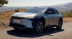 Erro de digitação fez a Toyota instalar refletores no lugar de lanternas em SUVs