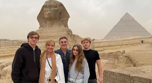 De tons terrosos a jeans: 7 looks da Angélica em viagem pelo Egito