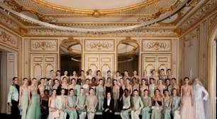 Armani apresenta coleção em casa que celebra legado de seu fundador