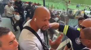 Vídeo! Leitura labial detalha reação de Felipe Melo, da Globo, em discussão com corintianos