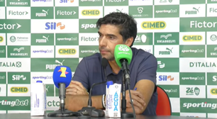 Abel Ferreira cobra por reforços após derrota do Palmeiras
