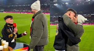 Árbitro emociona ao pedir namorado em casamento antes de jogo do Campeonato Alemão