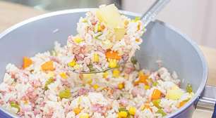 Arroz com linguiça toscana feito em uma única panela para você garantir um almoço rápido, suculento e cheio de sabor para toda a família