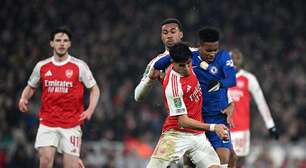 Arsenal volta a vencer o Chelsea e é finalista da Copa da Liga Inglesa