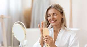 Cabelo na menopausa: veja como o período afeta a saúde dos fios