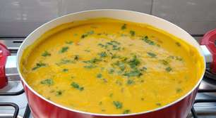 Caldo de abóbora com calabresa: aprenda a fazer essa receita rápida de fazer e fica deliciosa