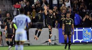 Técnico do Fluminense abre o jogo sobre o interesse em atacante Bouanga