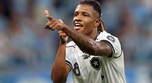 Danilo vive fase artilheira e tem melhor início de temporada da carreira