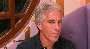 Imagens de pessoas nuas nos arquivos de Epstein ficaram disponíveis por dias apesar de protestos