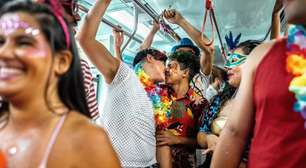 O Carnaval mais romântico da década? Entenda as previsões do Tarot e o céu de 2026