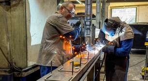 Comportas do Muro da Mauá passam por obras para qualificar mobilidade e vedação