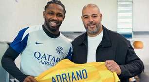 Adriano Imperador visita Inter de Milão e emociona Marcus Thuram