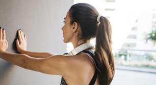 10 exercícios de força para acabar com braços flácidos e a celulite: podem ser feitos em casa, sem pesos nem halteres