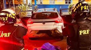PRF intercepta veículo na BR-470 e apreende 143 quilos de maconha em Bento Gonçalves