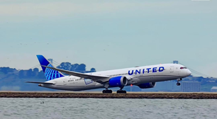 Avião da United Airlines é 'desviado' para evitar colisão com jato durante pouso em Guarulhos