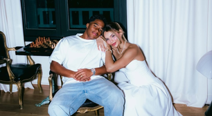 Esposa de Endrick desmente rumores de divórcio e rebate acusação nas redes sociais: 'Sai, invejosa'