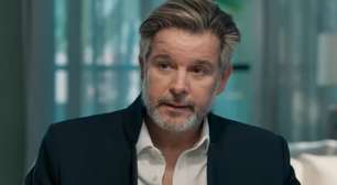 Três Graças: Ferette toma tiro e enfrenta vexame em evento