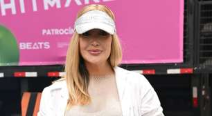 Grávida do 1º filho e longe da TV há 6 anos, Josie Pessoa segura barriga em bloco de pré-Carnaval 2026 do RJ. Fotos!