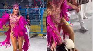 Musa da Sapucaí, Lívia Andrade, passa perrengue na Sapucaí com sandália quebrada