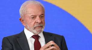 "Acabou o Lulinha Paz e Amor": Lula convoca militância para "guerra" eleitoral