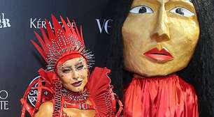 Sabrina Sato se veste de boneca de Olinda no Baile da Vogue