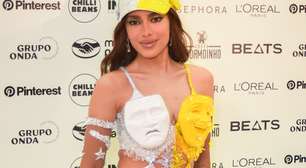 Carnaval 2026: Veja fotos de Anitta no camarim nos Ensaios no Pacaembu