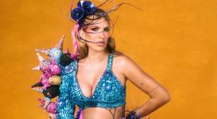 Lore Improta deixa barriga à mostra no Baile da Vogue ao celebrar carnaval de Salvador