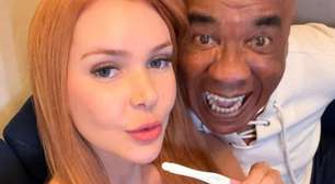 Aos 71 anos, Kid Bengala anuncia gravidez de influenciadora 46 anos mais jovem