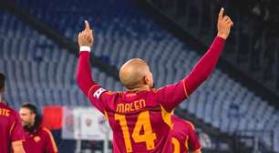 Malen decide contra o Cagliari, e Roma volta a vencer no Italiano