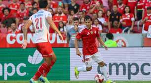 Pezzolano banca o grupo após vitória do Inter e pede humanidade: "São seres humanos"