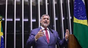 Deputado Paulo Pimenta protocola pedidos de fiscalização sobre crédito rural e destaca canal de denúncias para produtores do RS