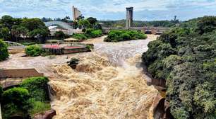 Drone registra cheia do rio Tietê com correnteza mais forte em imagens impressionantes