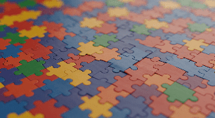 Prefeitura do Rio libera comida de casa para alunos autistas e neurodivergentes na rede municipal